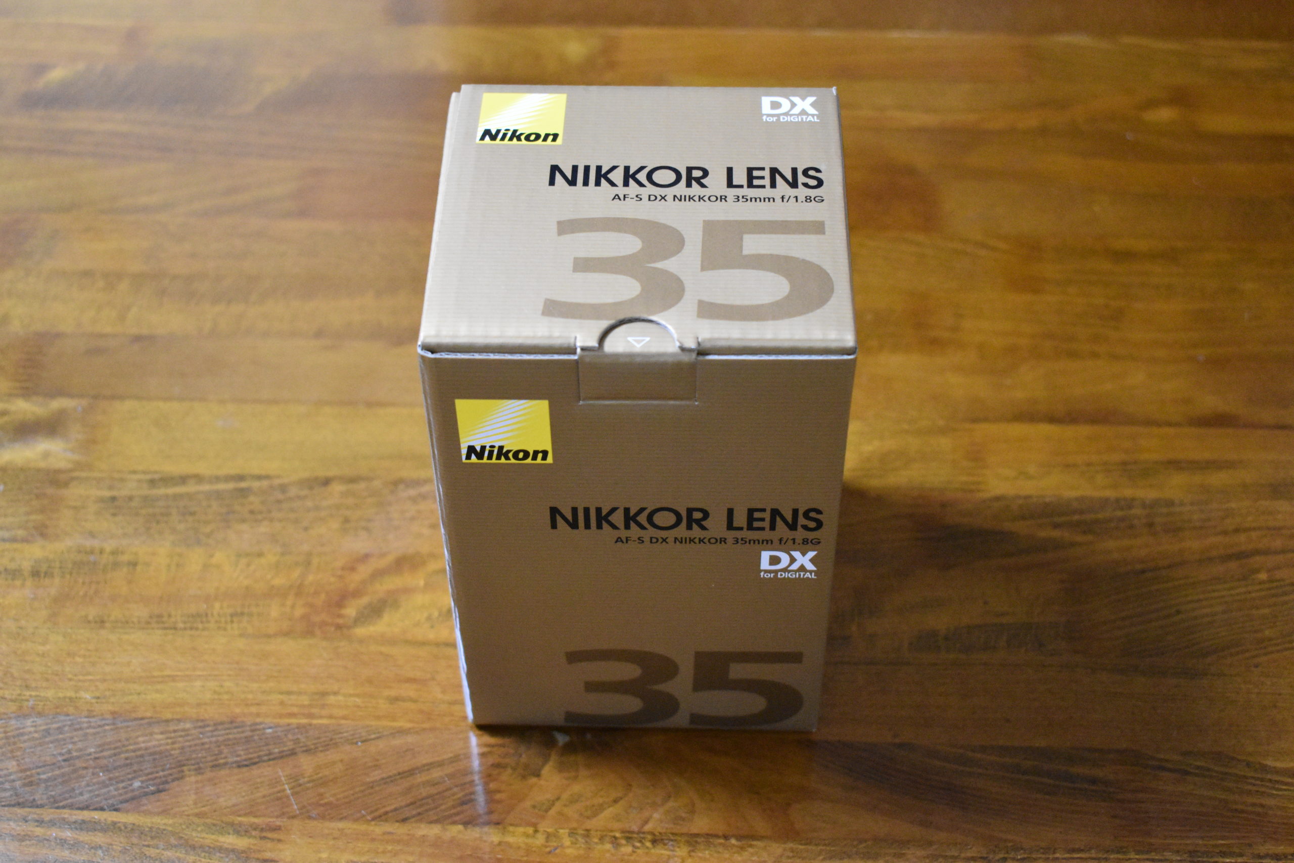 はじめての単焦点レンズ、ニコン【AF-S DX NIKKOR 35mm f/1.8G】を手に